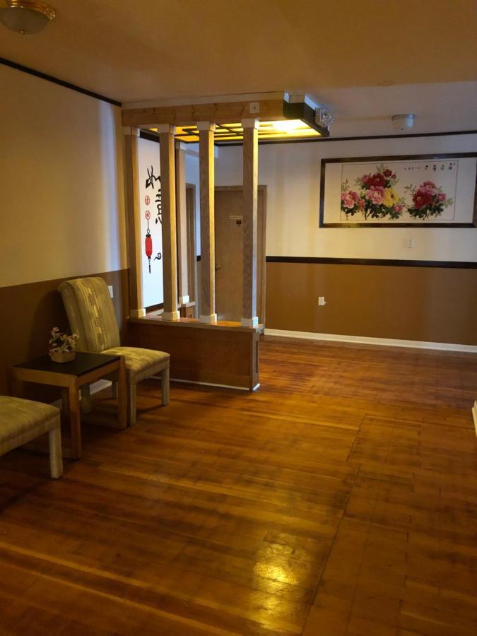 Heritage Place Hotel Gravelbourg Εξωτερικό φωτογραφία