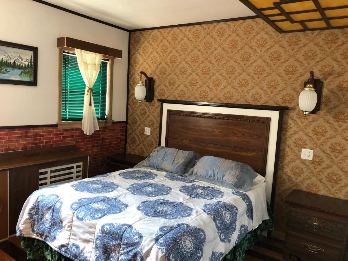 Heritage Place Hotel Gravelbourg Εξωτερικό φωτογραφία