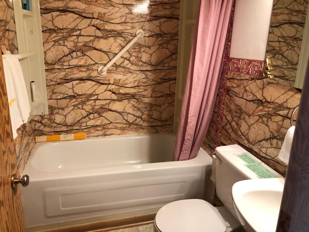 Heritage Place Hotel Gravelbourg Εξωτερικό φωτογραφία